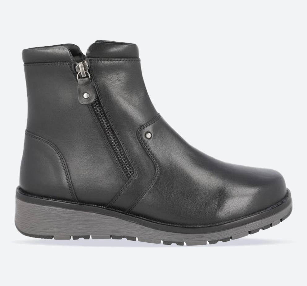 Women's Wide Fit DB Spalding Boots in Black Leather - Image 1
