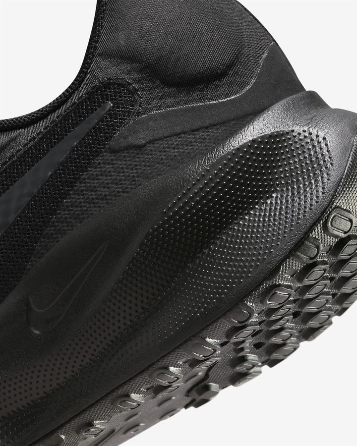 Men's Wide Fit Nike FB8501-001 Revolution 7 Running Trainers in Black - Image 1