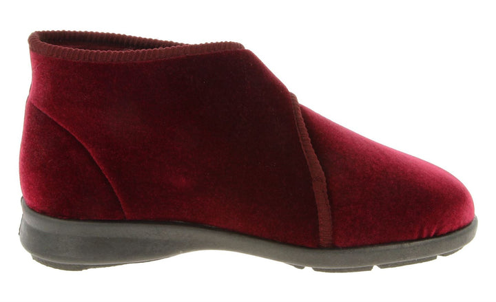 Womens Wide Fit DB Tern Boots in Burgundy Stretch - Image 1