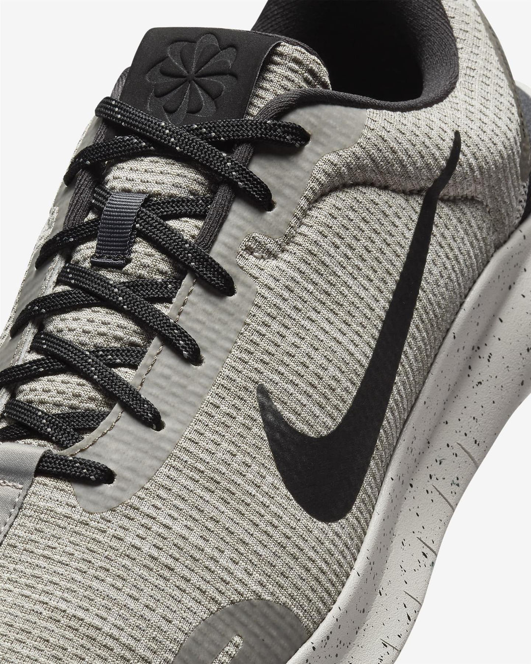 Men's Wide Fit Nike DV0744-001 Flex Experience Run 12 Running Trainers in Ore/Black Flat Pewter - Image 5