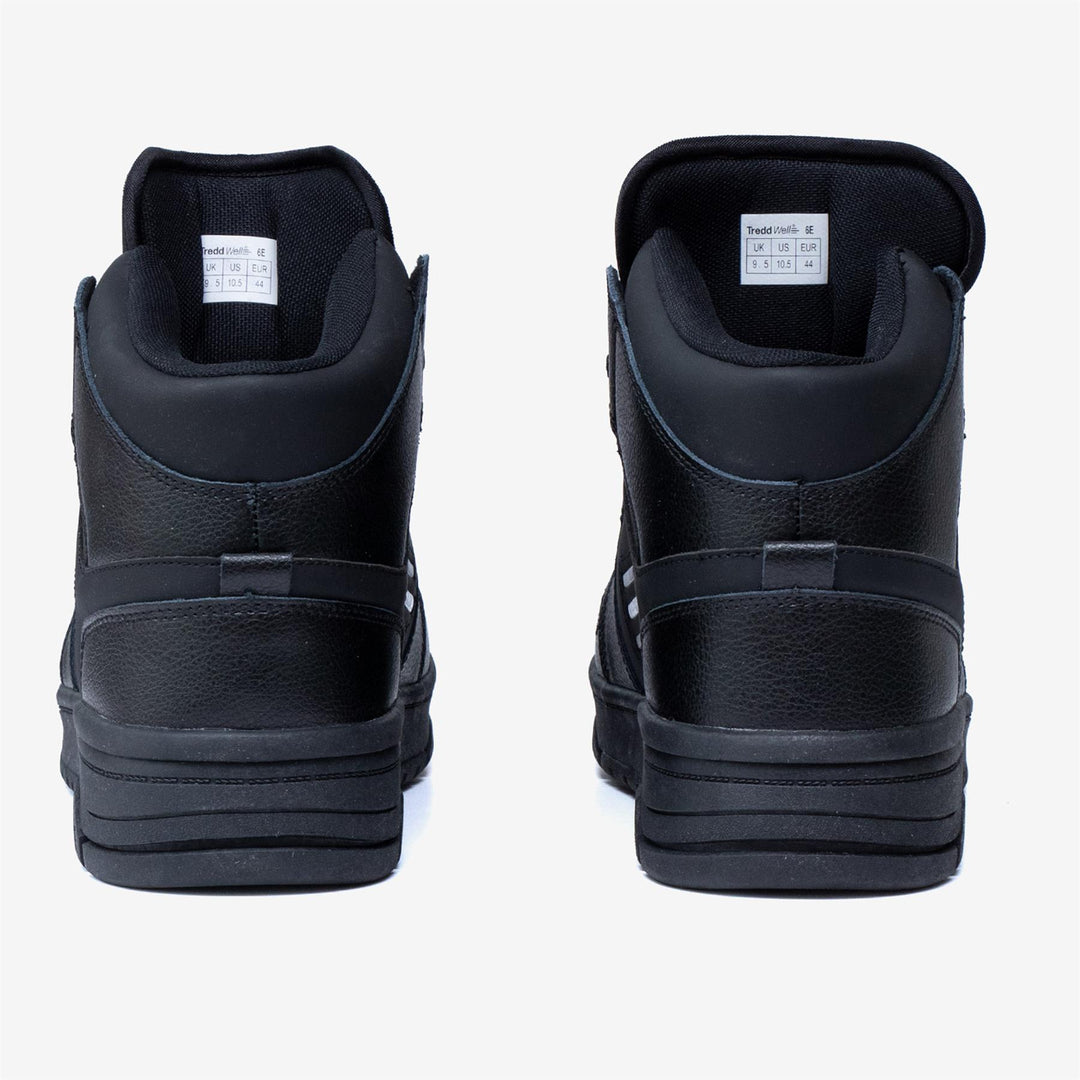 Men's Wide Fit Tredd Well Toony Boots in Black - Image 9