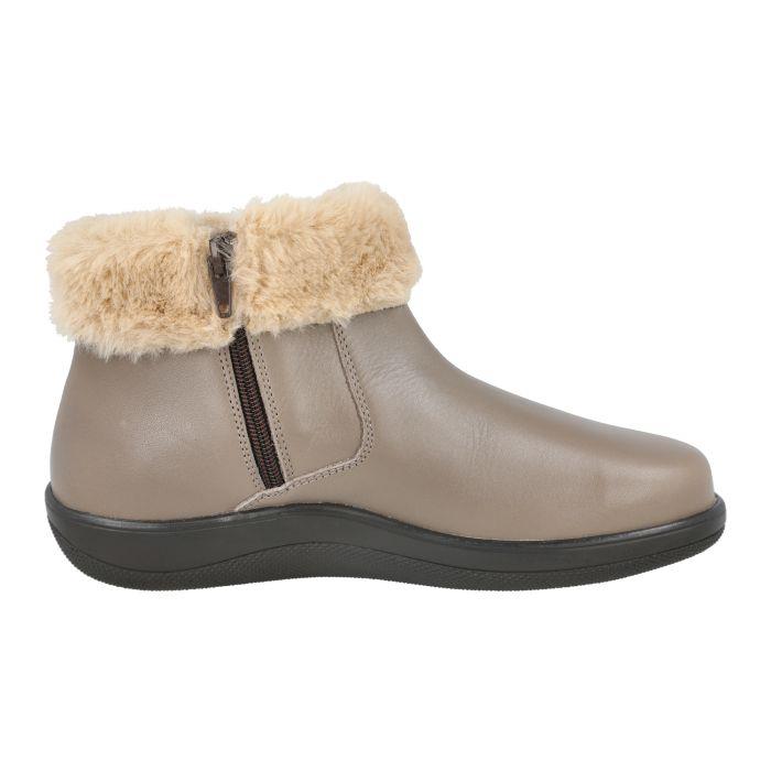 Women's Wide Fit DB Ludlow Boots in Black Leather - Image 9