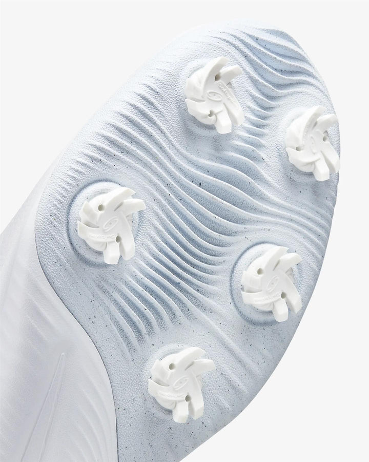 Men's Wide Fit Nike DX9028-102 Victory Pro 3 Golf Trainers in White - Image 1