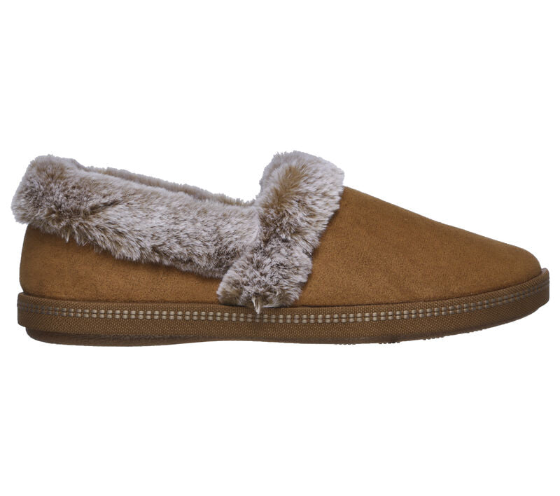 Women's Wide Fit Skechers 32777 Cozy Campfire Team Toasty Slippers in Black - Image 7