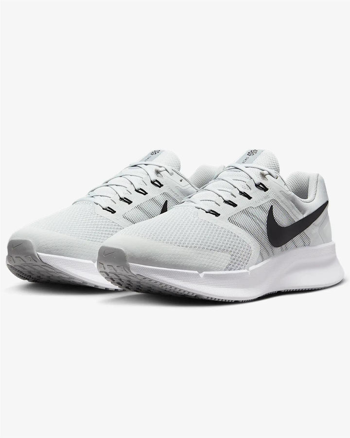 Men's Wide Fit Nike FZ9666-005 Run Swift 3 Running Trainers in Grey/Black - Image 1