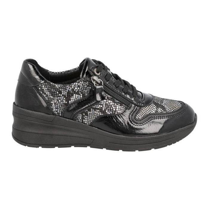 Women's Wide Fit DB Fleet Trainers in Black Crinkly Patent / Snake Lea - Image 2