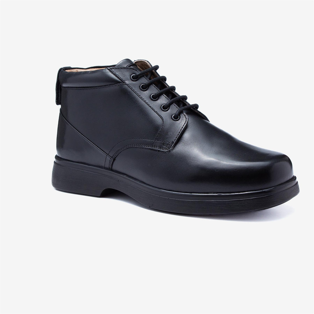 Mens Wide Fit Tredd Well Paul Boots in Black - Image 3