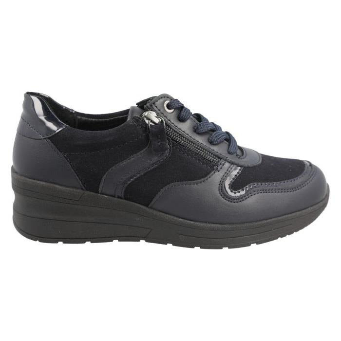 Women's Wide Fit DB Fleet Trainers in Black Crinkly Patent / Snake Lea - Image 6