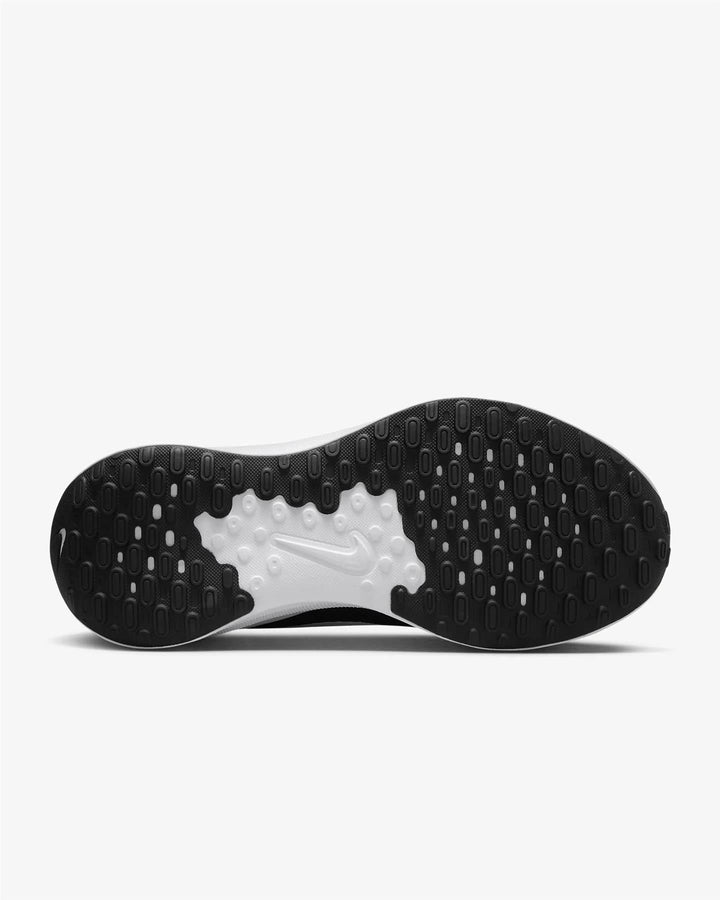 Women's Wide Fit Nike FB8501-002 Revolution 7 Running Trainers in Black/White - Image 1