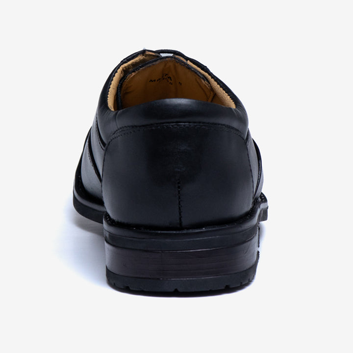 Men's Wide Fit Roamers Blind Eye Capped Oxford M827A Shoes in Black - Image 1