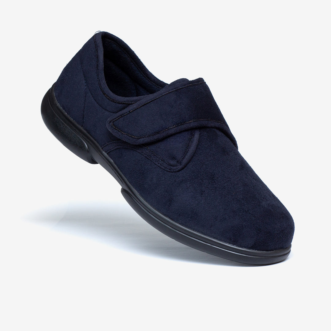 Mens Wide Fit Tredd Well Scott Slippers in Black - Image 11