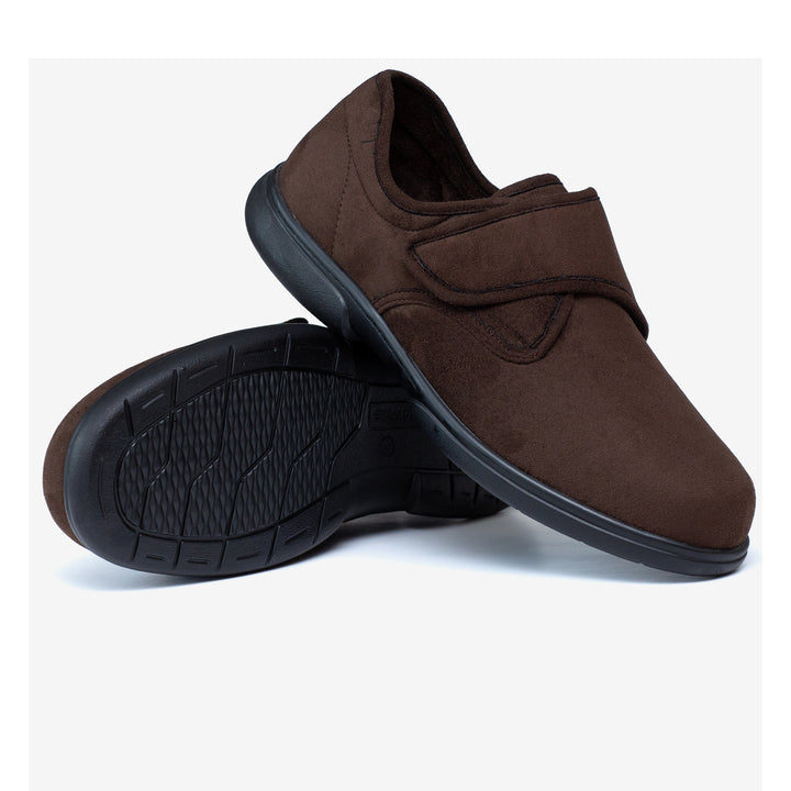Mens Wide Fit Tredd Well Scott Slippers in Black - Image 1