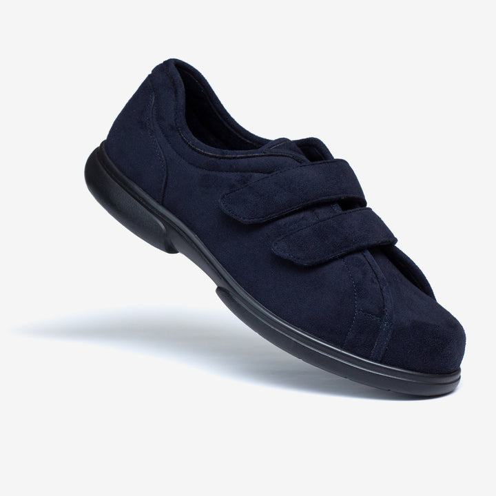 Mens Wide Fit Tredd Well Stanley Velcro Slippers in Black - Image 1