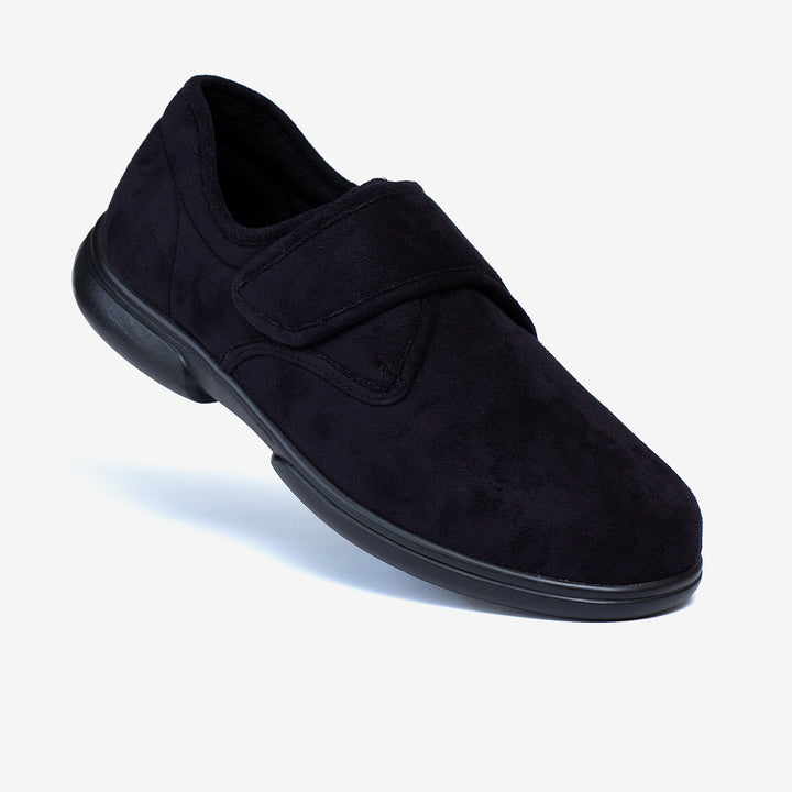 Mens Wide Fit Tredd Well Scott Slippers in Black - Image 1