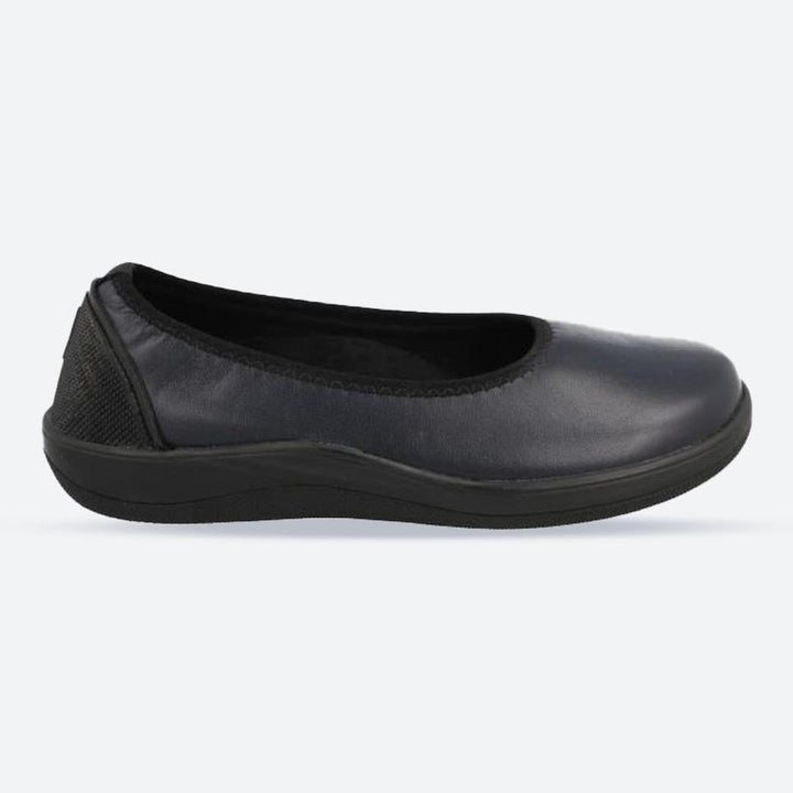 Women's Wide Fit DB Curtis Shoes in Black - Image 1