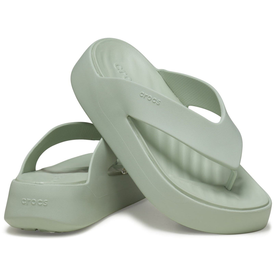 Women's Crocs 209410 Getaway Platform Flip Slippers in Black - Image 21