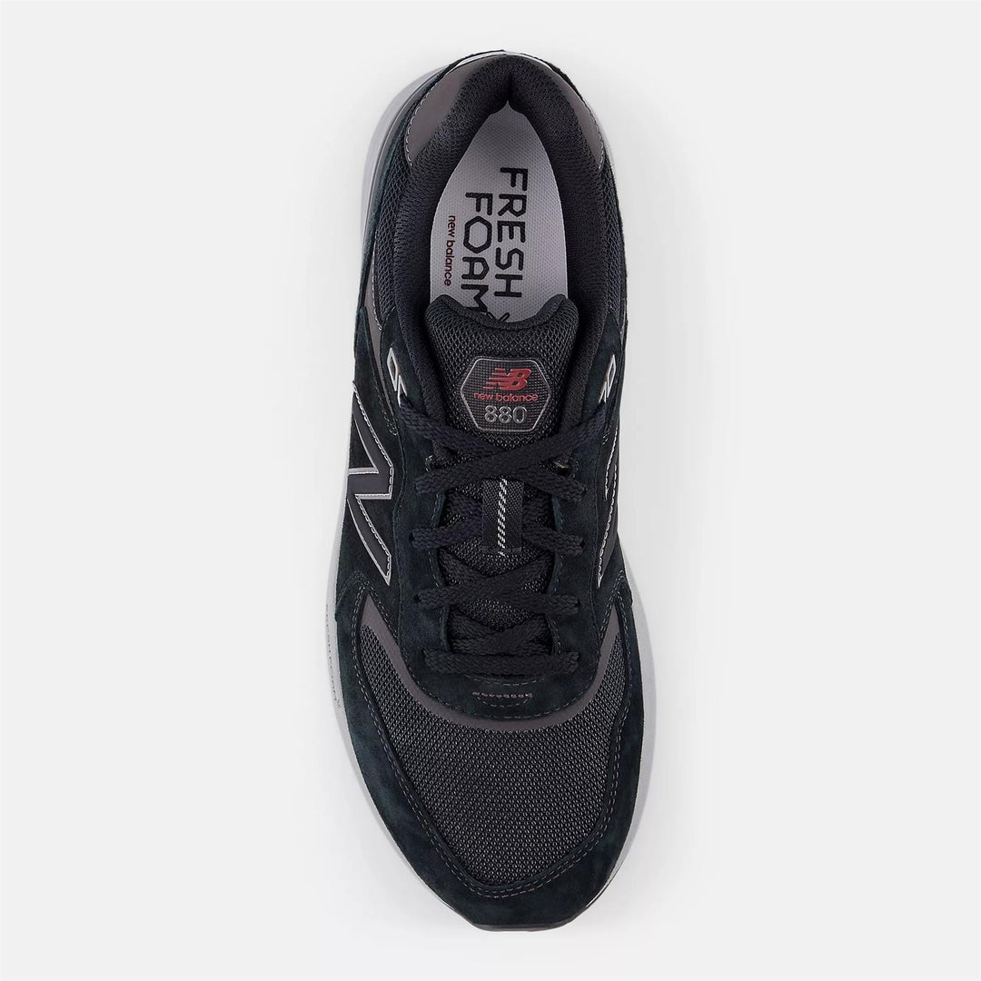 Men’s wide fit New Balance MW880B black walking and running trainers top view