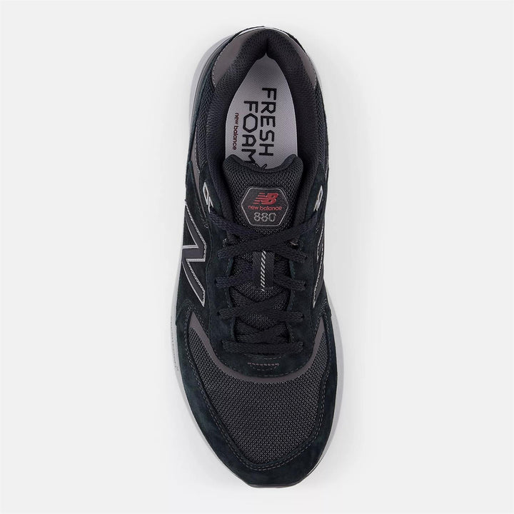 Men’s wide fit New Balance MW880B black walking and running trainers top view