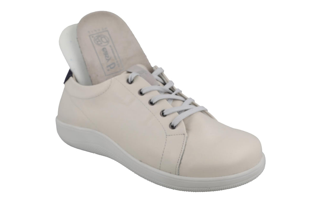 Women's Wide Fit DB Taylor Shoes in Black - Image 19