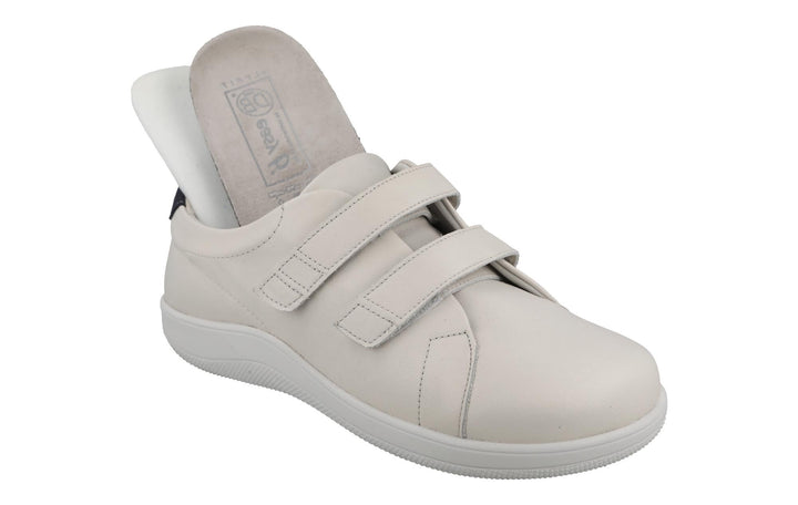 Women's Wide Fit DB Scott Shoes in Black - Image 1