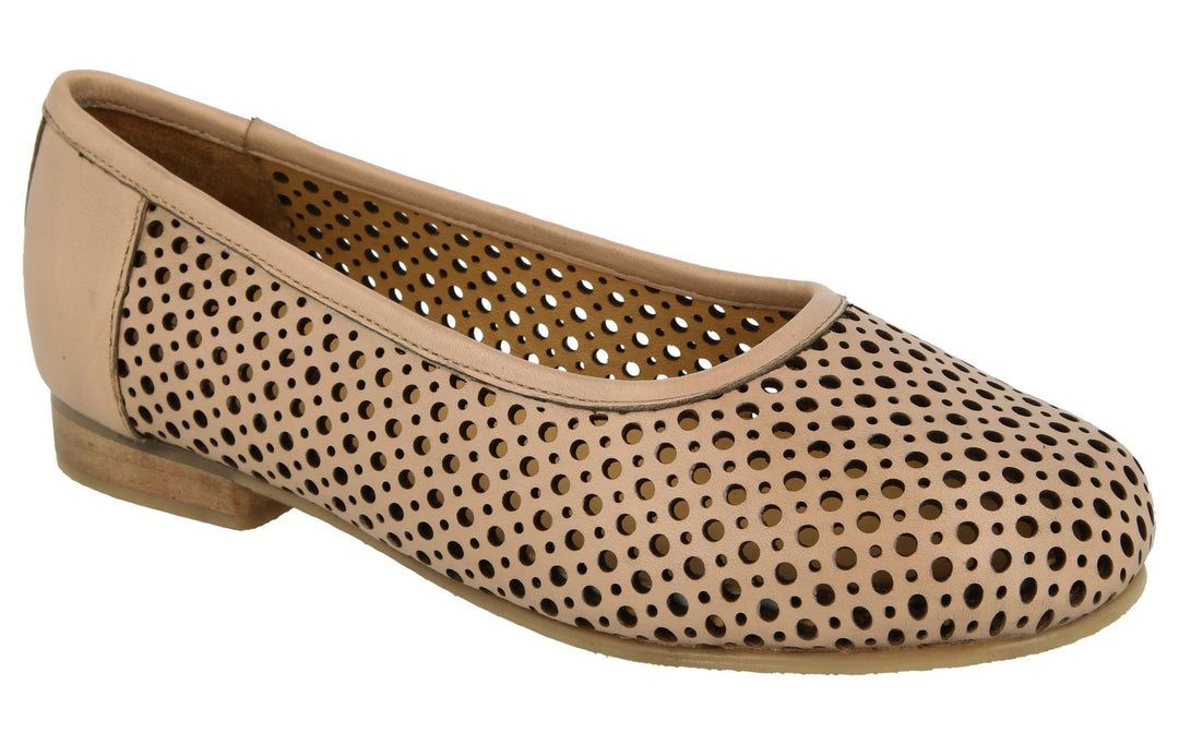 Womens Wide Fit DB Emmental Shoes in Black - Image 13
