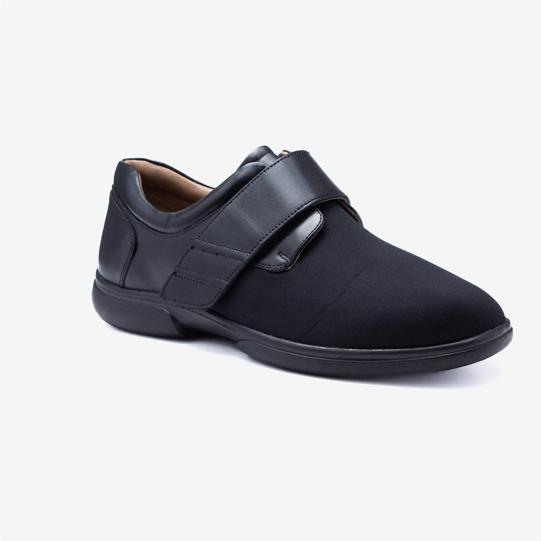 Mens Wide Fit Tredd Well Samuel Shoes in Black - Image 3