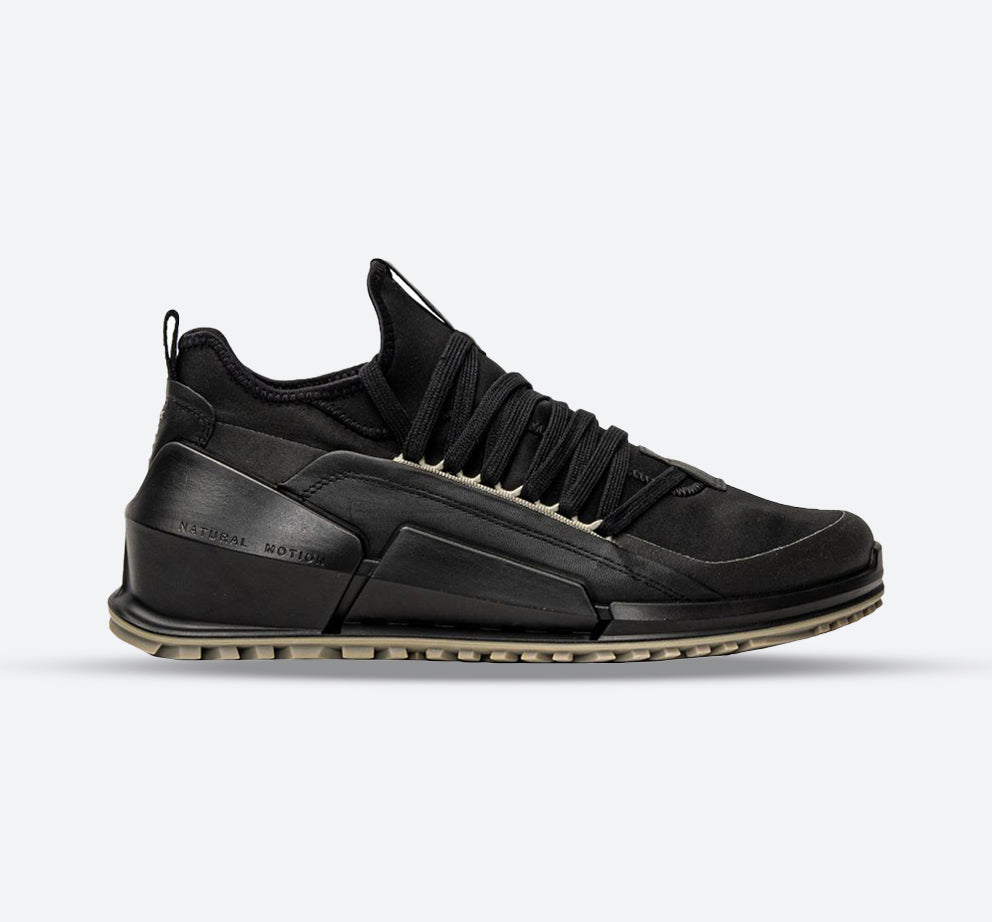Men's Wide Fit Ecco Biom 2.0 M 80024 Trainers in Black - Image 1
