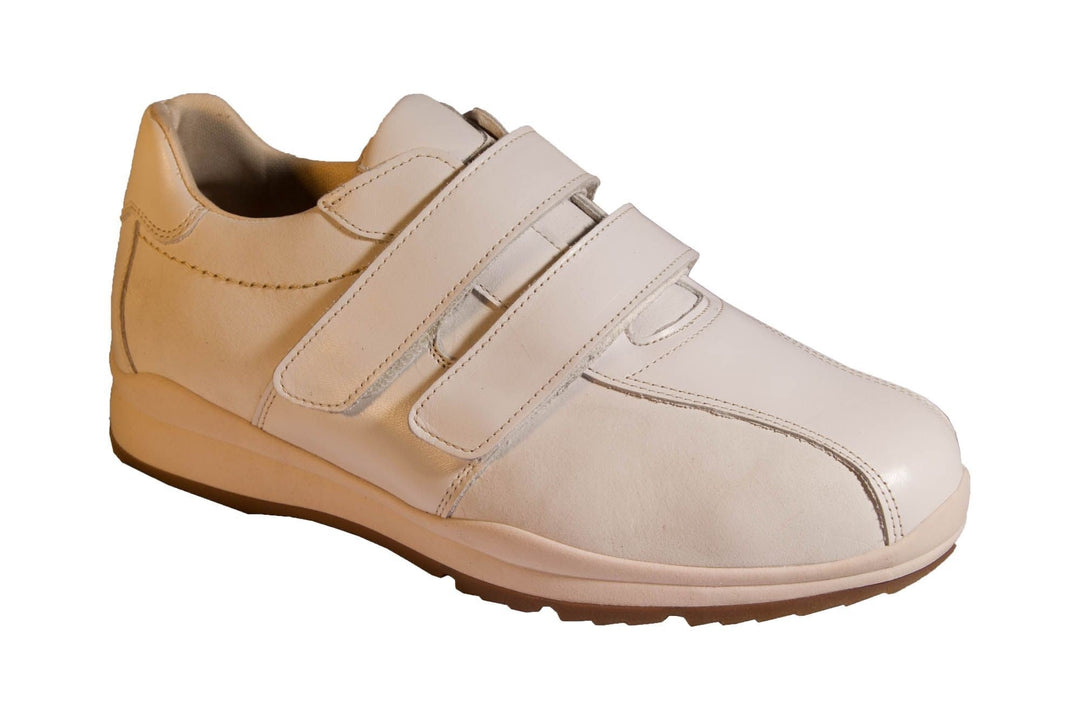 Mens Wide Fit DB Stephen Shoes in Black - Image 12