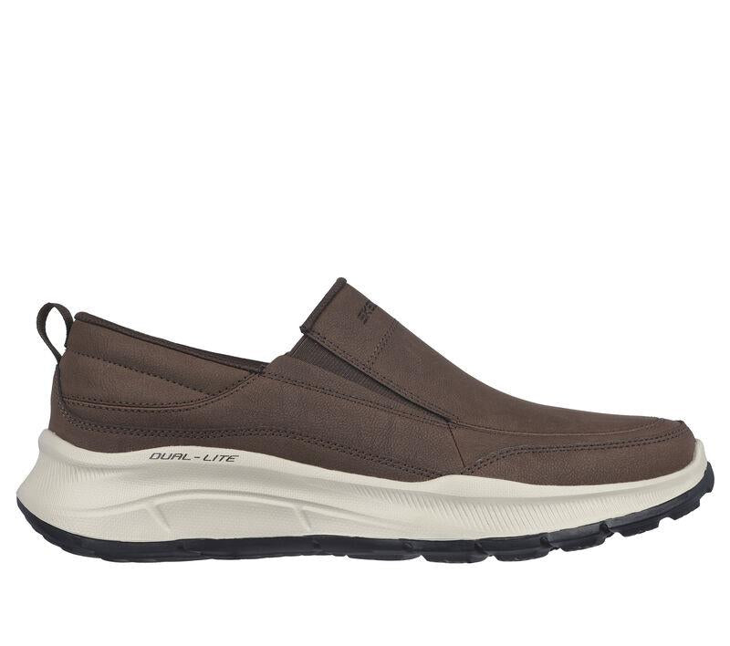 Men's Wide Fit Skechers 232517 Equalizer 5.0 Harvey Trainers in Chocolate - Image 2
