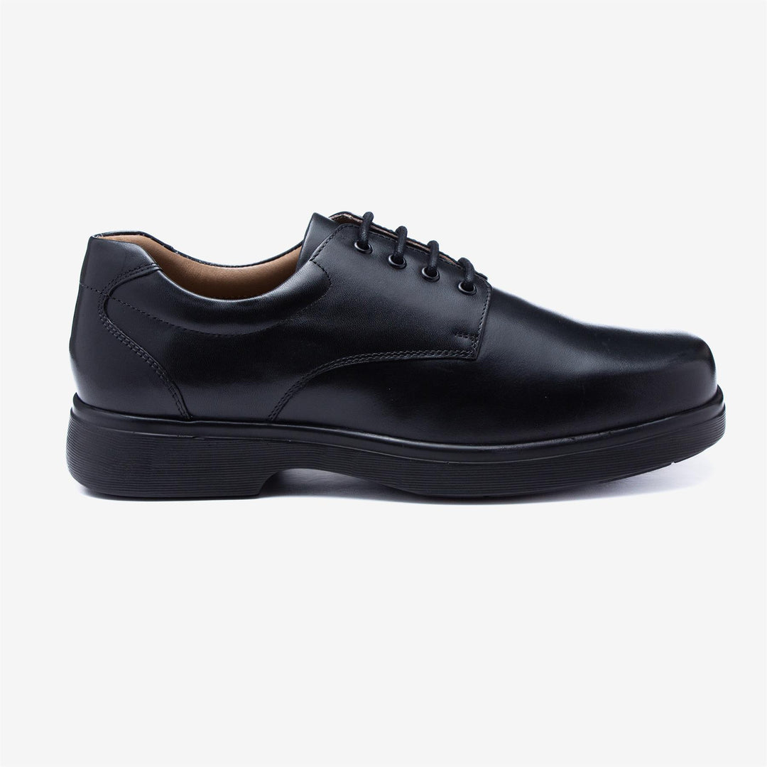 Mens Wide Fit Tredd Well Spencer Shoes in Black - Image 2