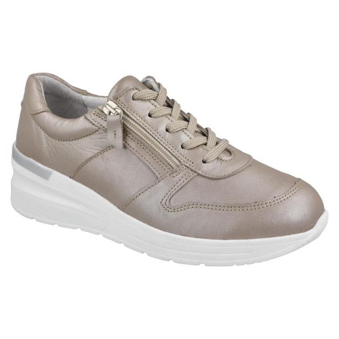 Women's Wide Fit DB Farndish Trainers in Black - Image 1