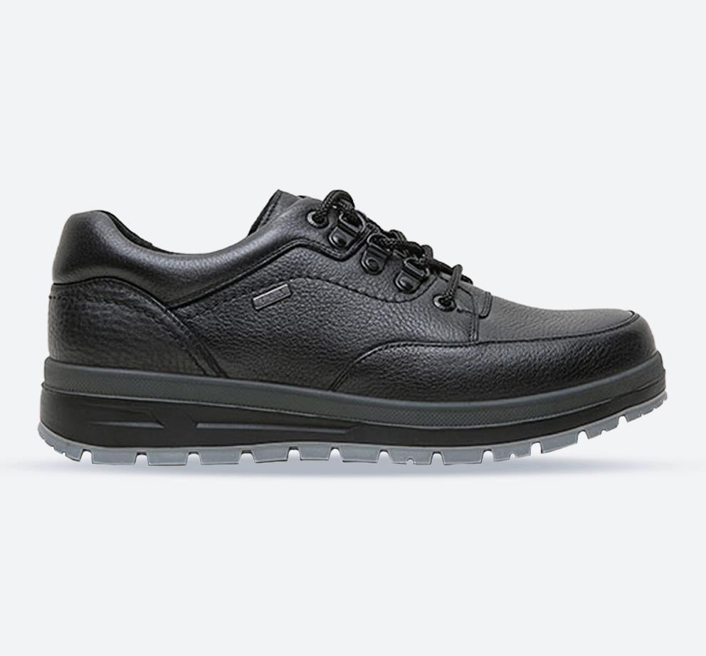 Men's Wide Fit Grunwald A-915 Lace Up Shoes in Black - Image 1
