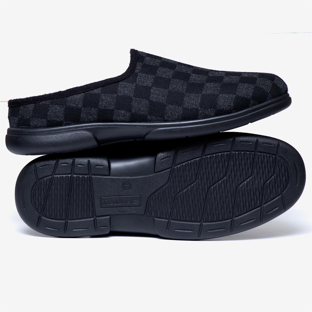 Men's Wide Fit Tredd Well Clarkson Mule Slippers in Black - Image 8