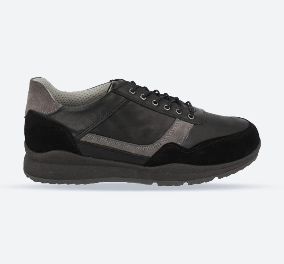 Men's Wide Fit DB Benedict Trainers in Black / Grey - Image 1