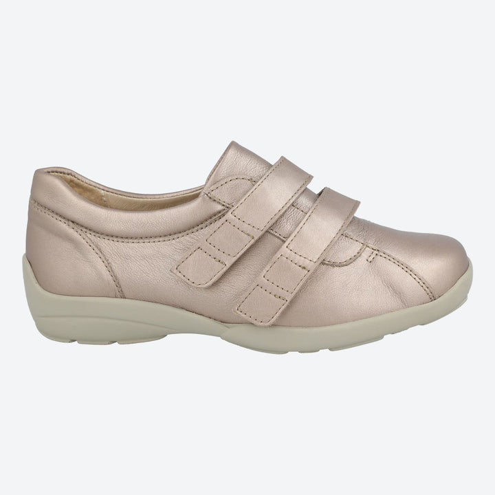 Women's Wide Fit DB Bullfinch Shoes in Black Leather - Image 1