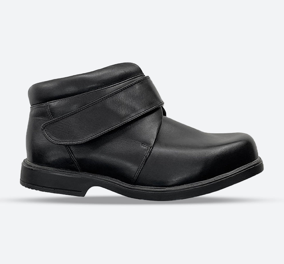 Men's Wide Fit Cosyfeet Alfie Boots in black - Image 1