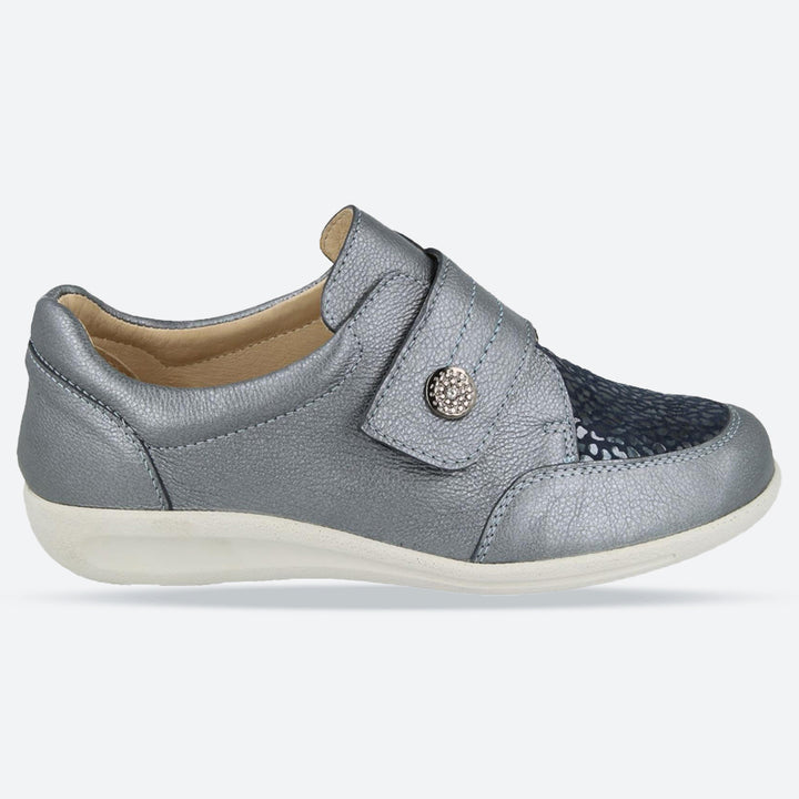 Womens Wide Fit DB Royston Shoes in Black - Image 1