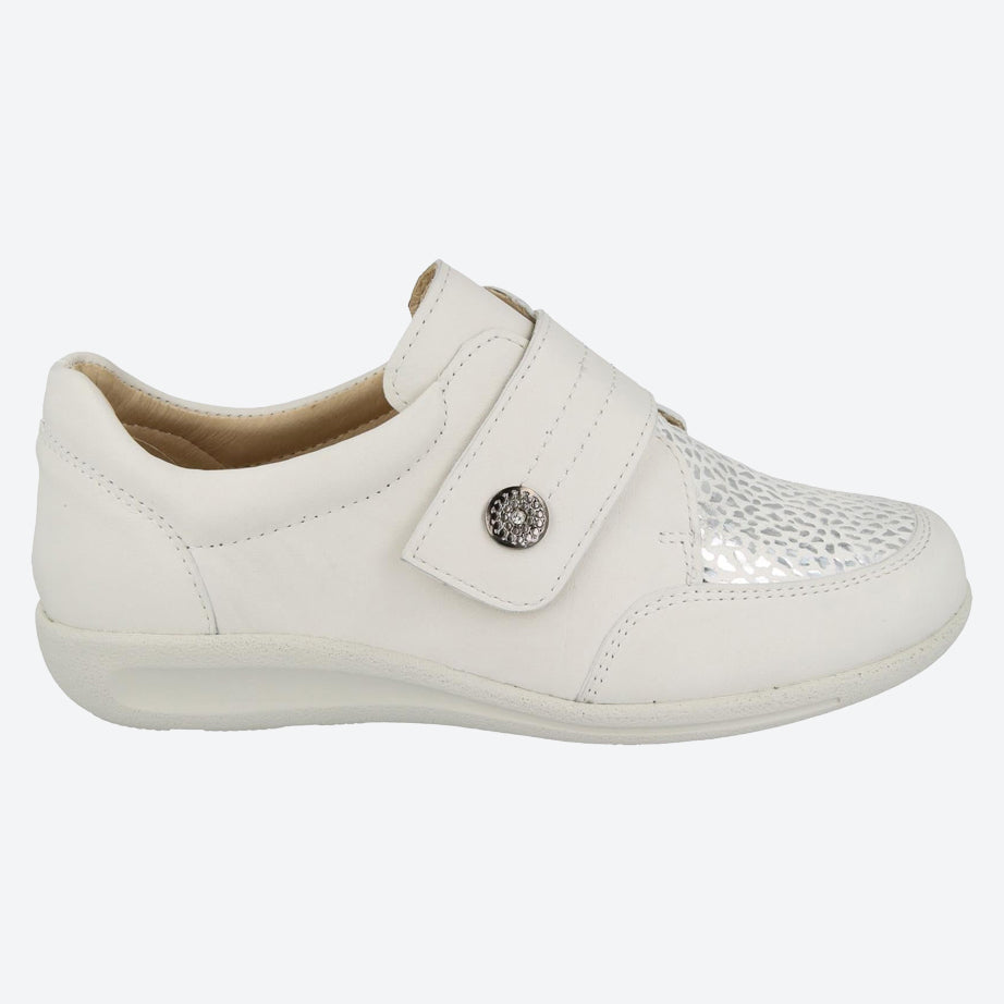 Womens Wide Fit DB Royston Shoes in Black - Image 20