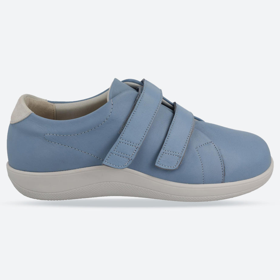 Women's Wide Fit DB Scott Shoes in Black - Image 30