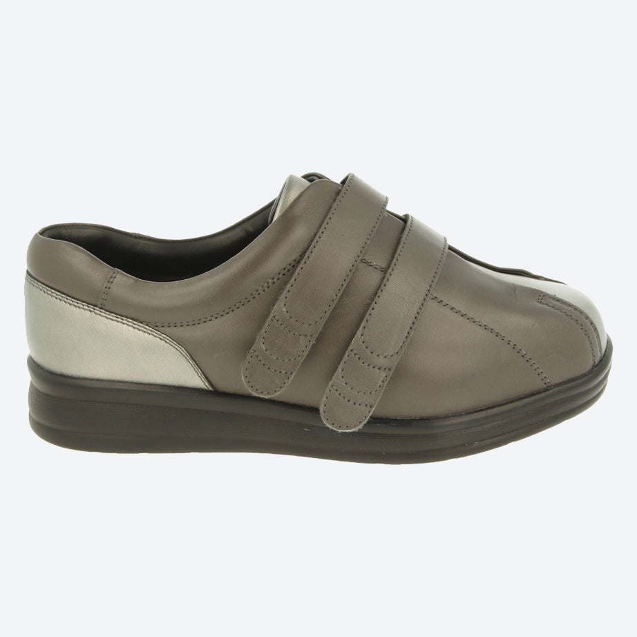 Womens Wide Fit DB Serena Shoes in Black Leather - Image 11