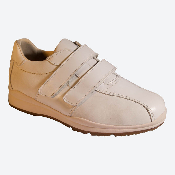 Mens Wide Fit DB Stephen Shoes in Black - Image 1