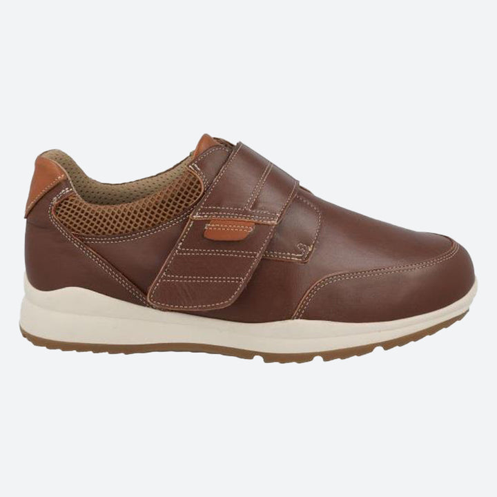Men's Wide Fit DB Darwin Shoes in Black - Image 1