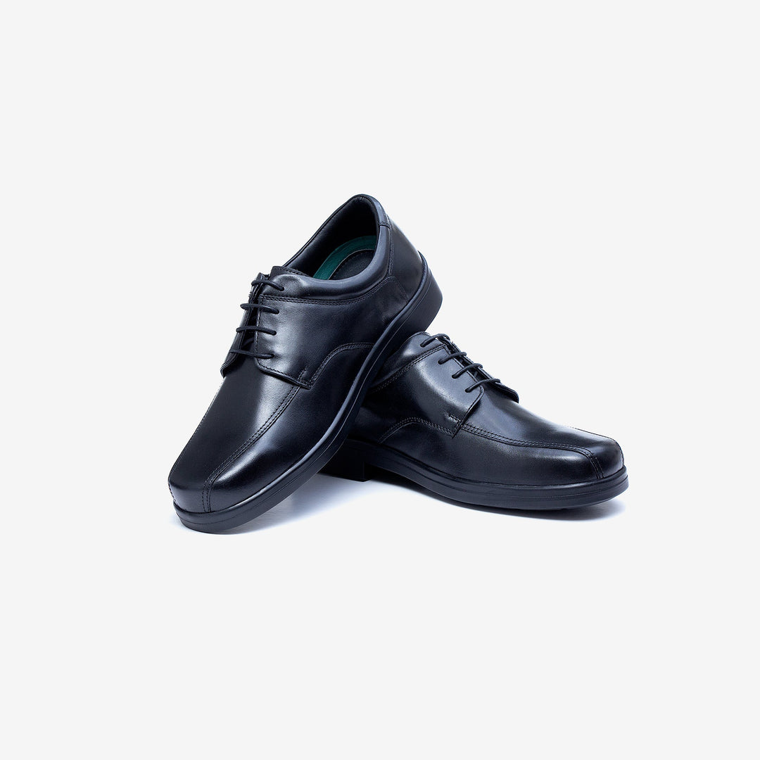 Mens Wide Fit Tredd Well Holmes Lace Shoes - Black in Black - Image 10