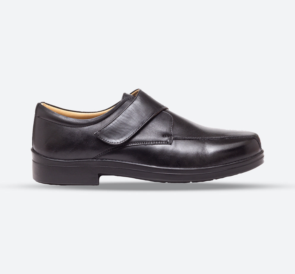 Mens Wide Fit Roamers M435A Shoes in Black - Image 1