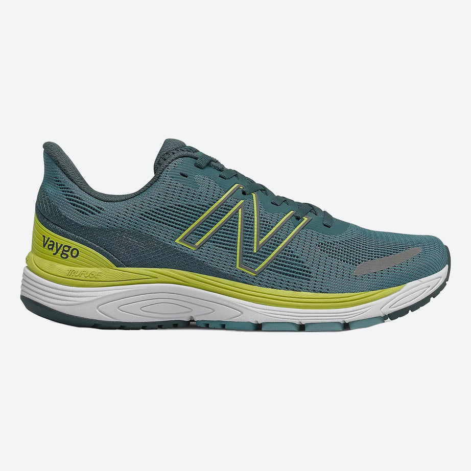 Men's Wide Fit New Balance MVYGO Vaygo Running Trainers in Black - Image 7