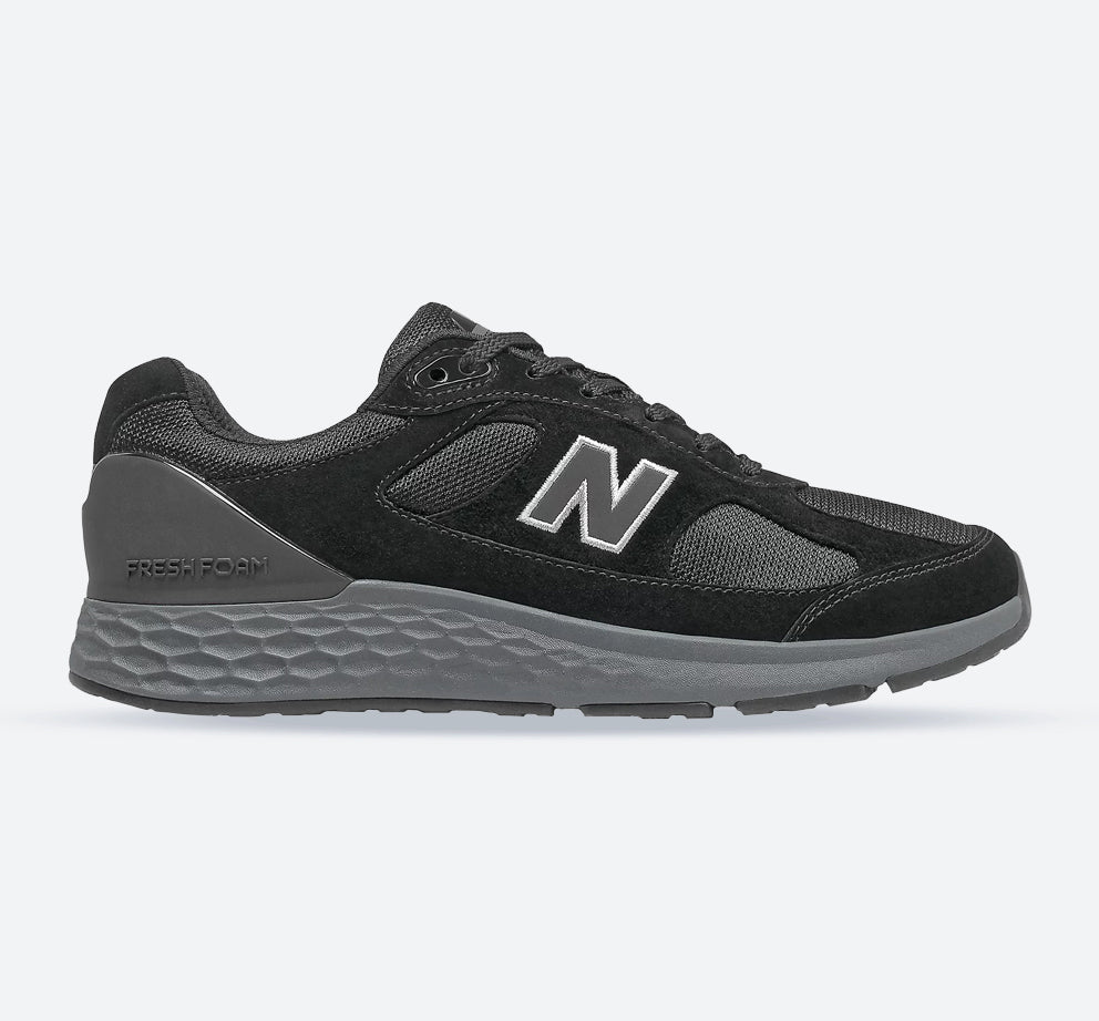 Mens Wide Fit New Balance MW1880 Walking Trainers - Black in Black - Image 1