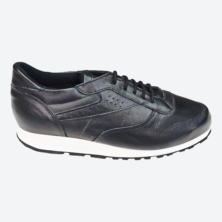 Mens Wide Fit Reed Daly Trainers in Black - Image 4