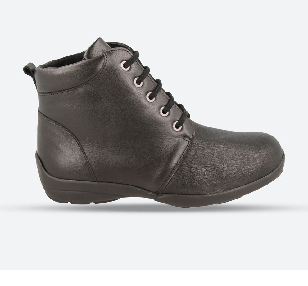 Womens Wide Fit DB Santa Boots in Burgundy - Image 1