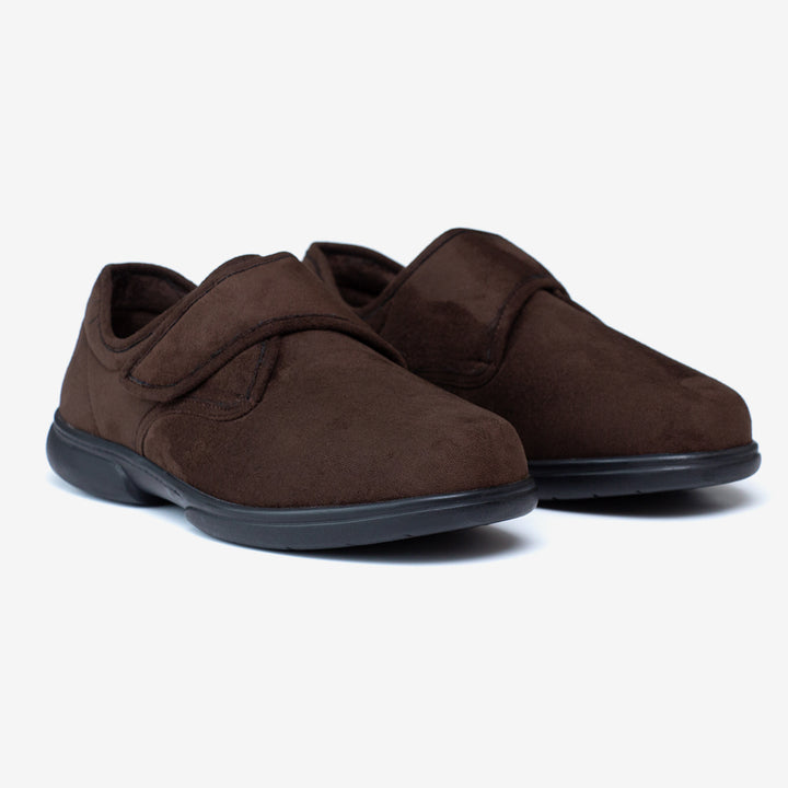 Mens Wide Fit Tredd Well Scott Slippers in Black - Image 1