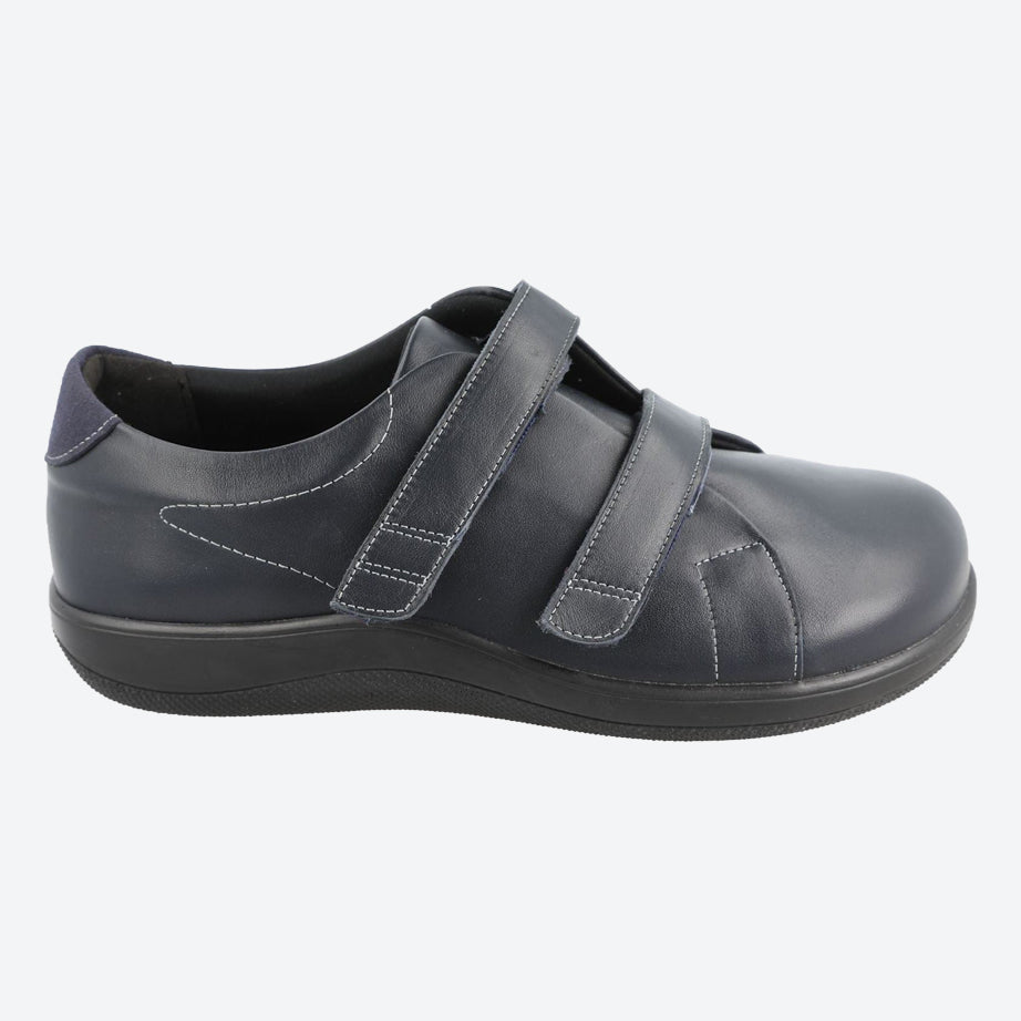 Women's Wide Fit DB Scott Shoes in Black - Image 6